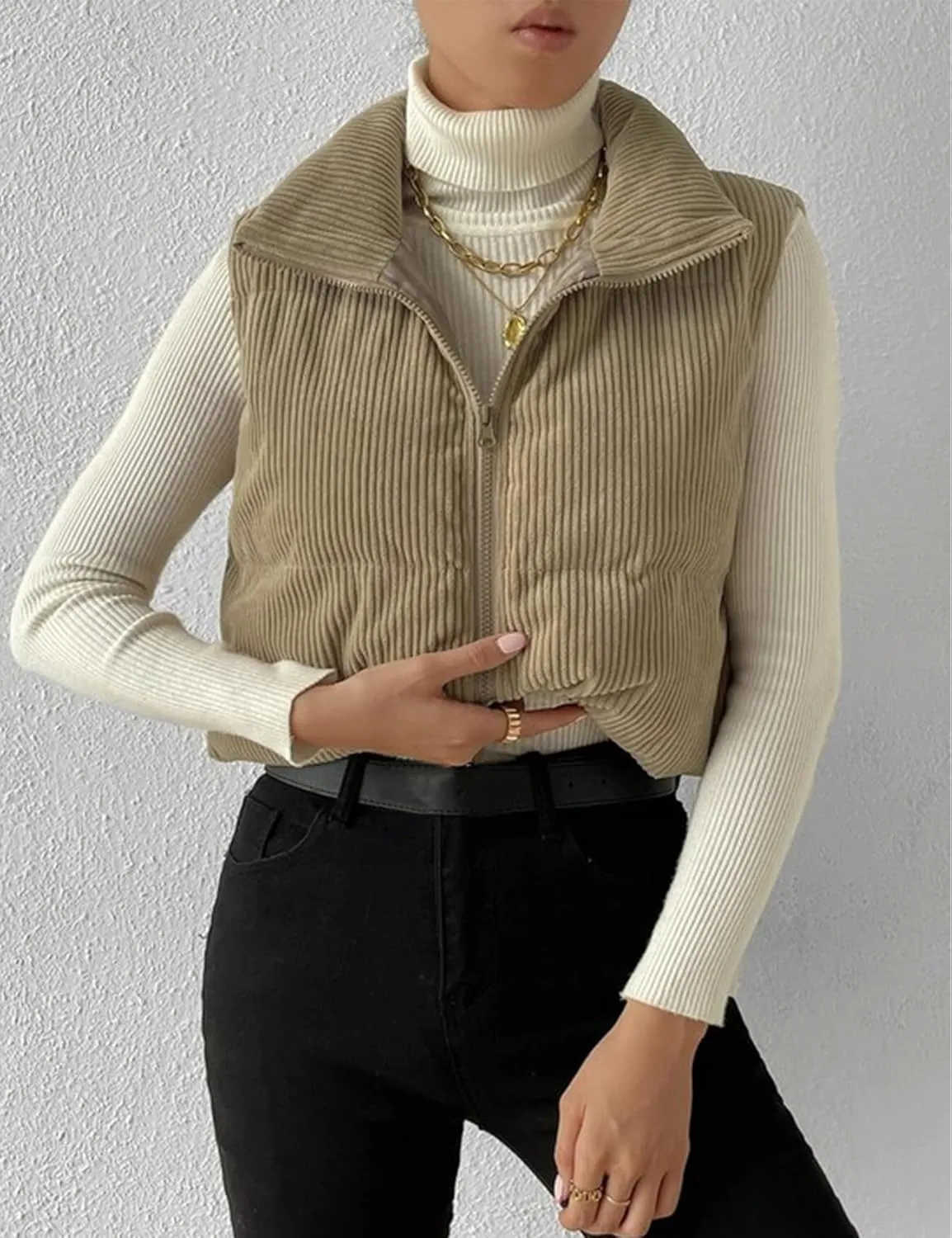 Gihuo Women's Corduroy Puffer Vest Cropped Stand Collar Zip Up Vest Quilted Sleeveless Jackets Gilet