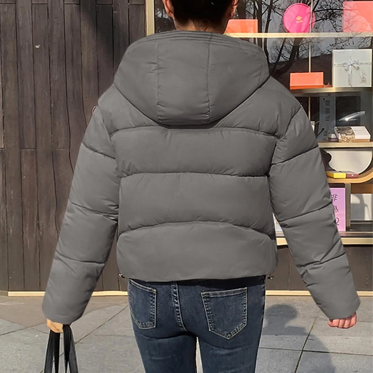 Women's Cropped Puffer Jackets Hooded Winter Coats Thicken Puffy Short Down Coats Quilted Lightweight Jackets Outerwear